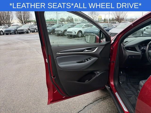 Used 2023 Buick Enclave Essence w/ Sport Touring Edition AWD/4WD image 26