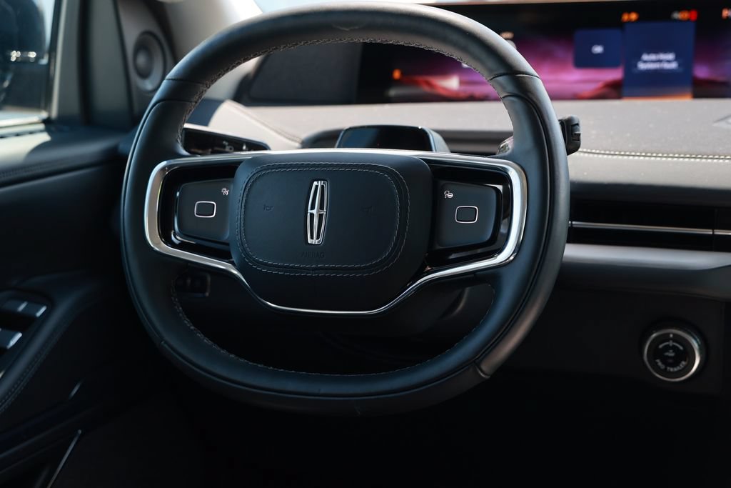 Used 2025 Lincoln Navigator Reserve AWD/4WD image 26