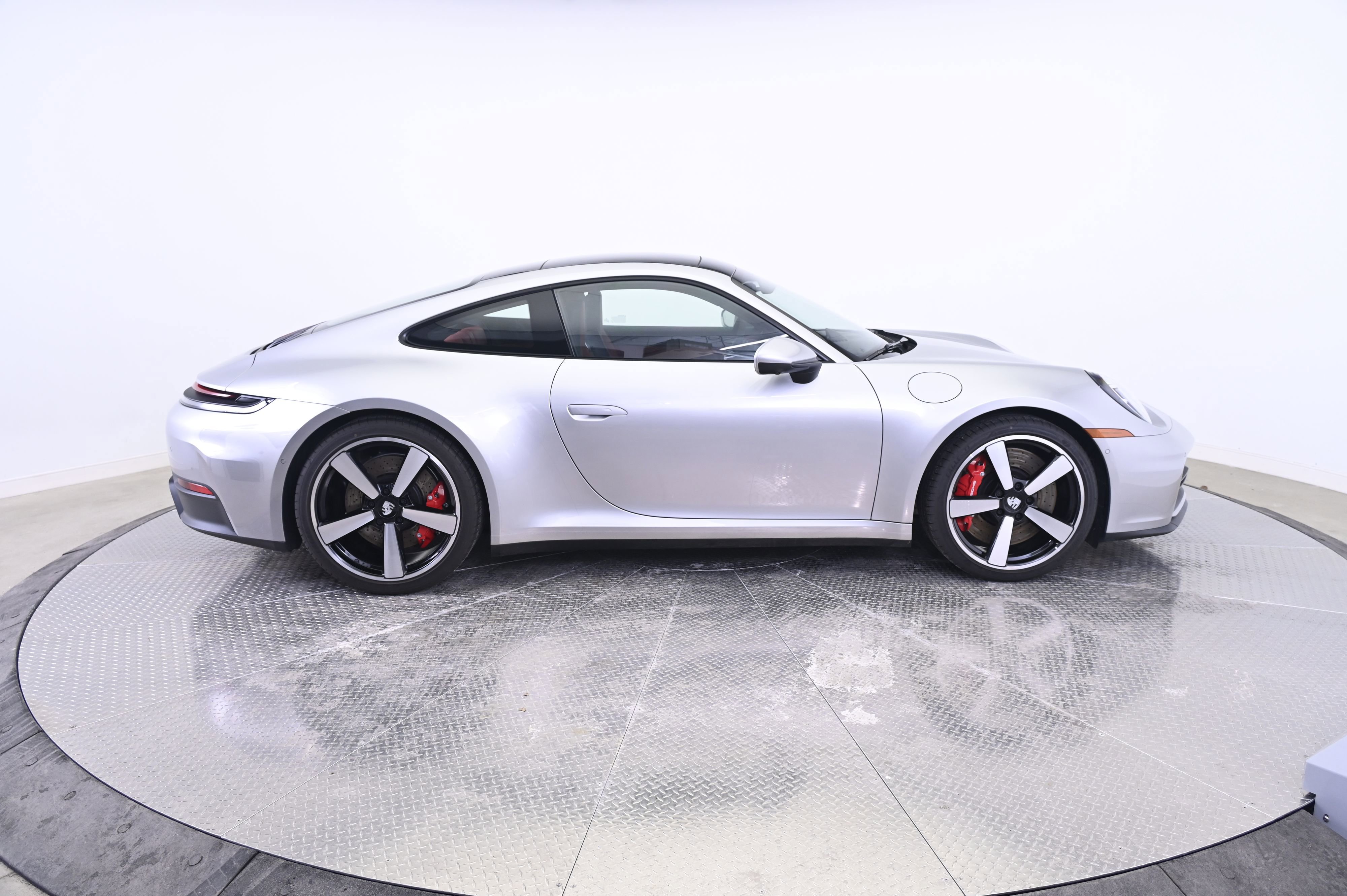 Certified 2025 Porsche 911 Carrera S image 8