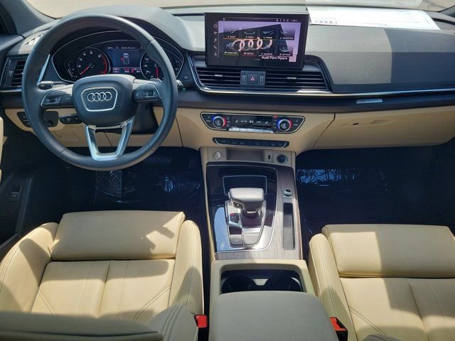 Certified 2023 Audi Q5 2.0T Premium w/ Convenience Package image 2