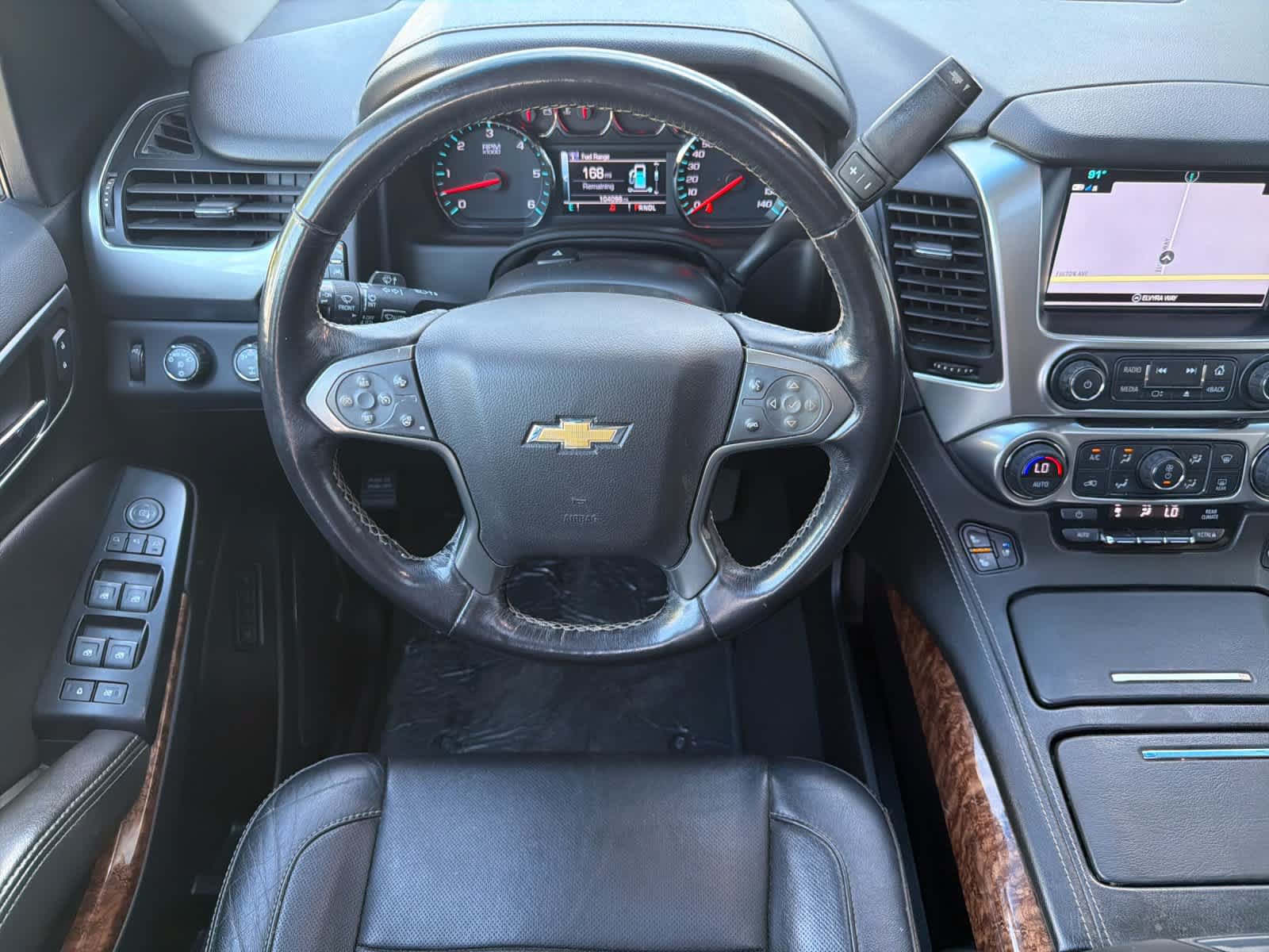 Used 2019 Chevrolet Suburban Premier AWD/4WD image 14