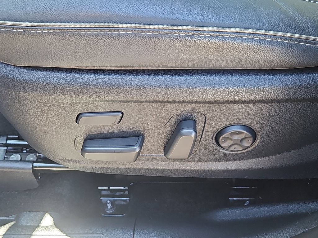 Used 2023 Hyundai Santa Fe Limited AWD/4WD image 15