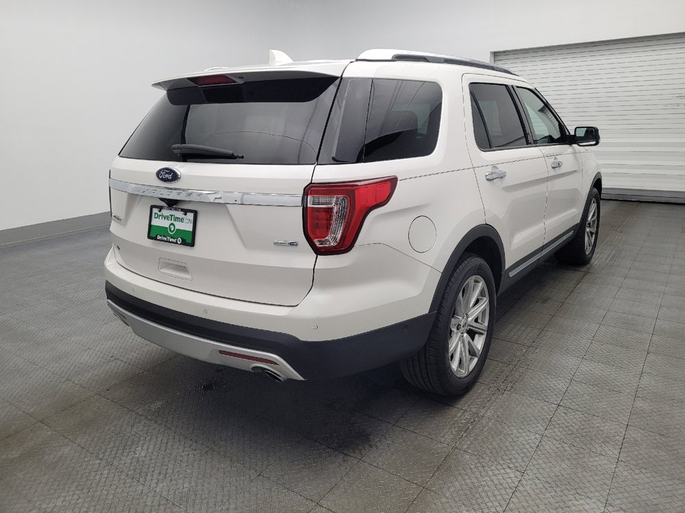Used 2017 Ford Explorer Limited w/ Equipment Group 303A AWD/4WD image 9