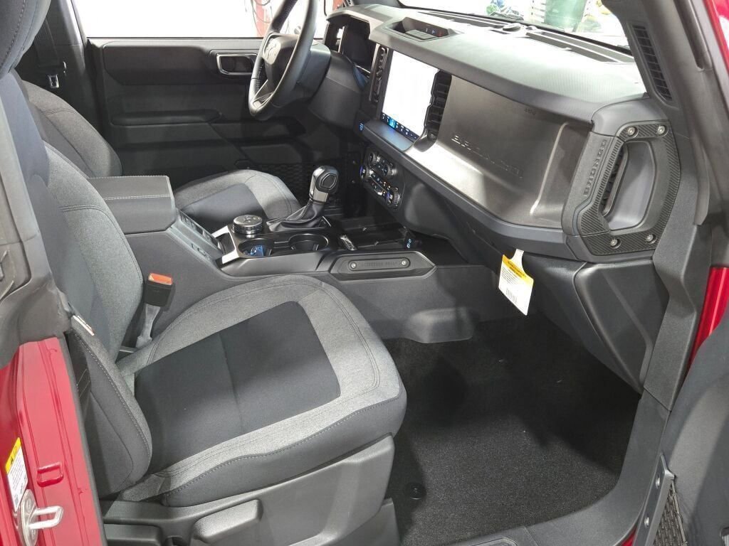 New 2025 Ford Bronco Big Bend image 6