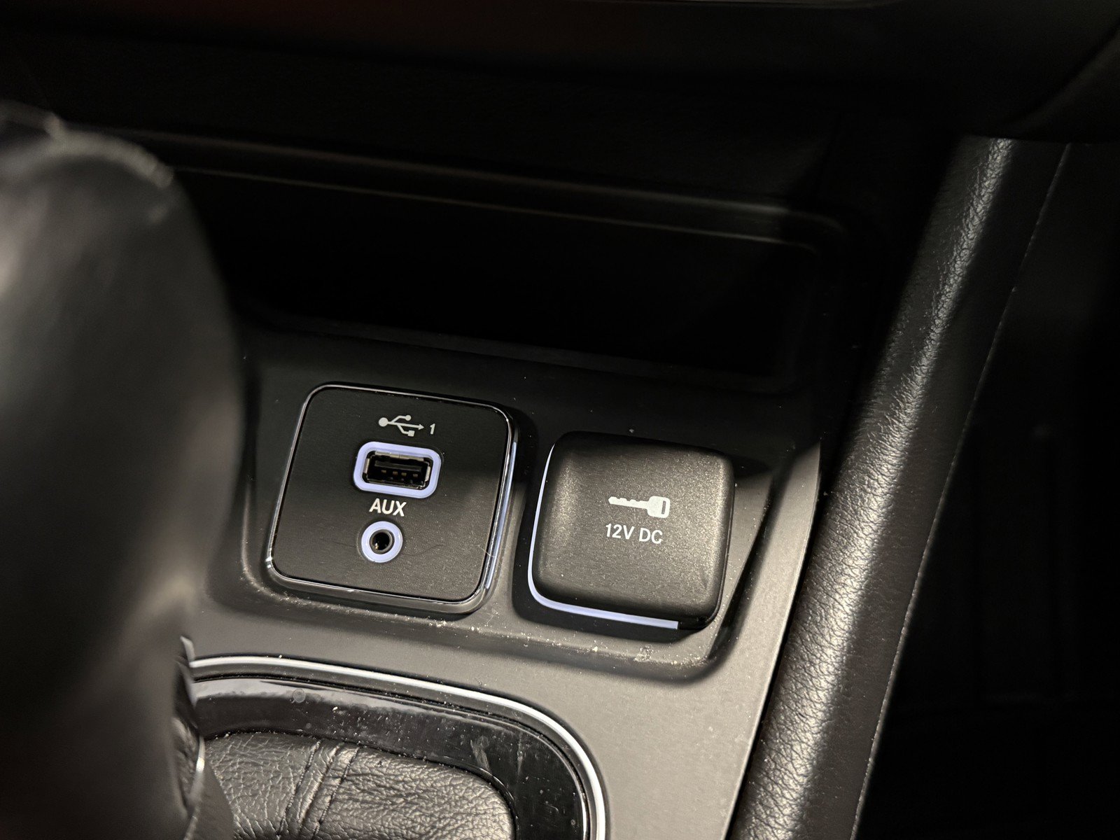 Used 2021 Jeep Cherokee Latitude Plus FWD image 13