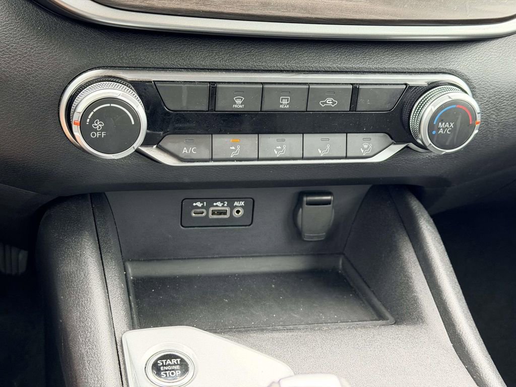 Used 2025 Nissan Altima 2.5 SV FWD image 5