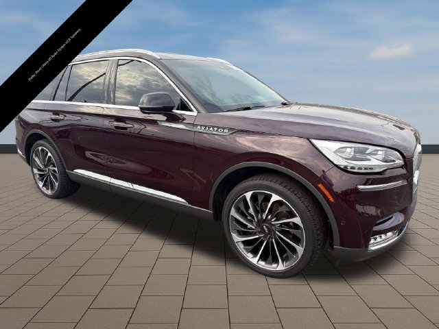 Certified 2024 Lincoln Aviator Reserve w/ Equipment Group 201A AWD/4WD image 10