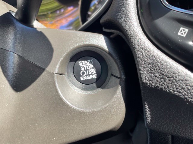 Used 2020 Jeep Compass Latitude AWD/4WD image 39