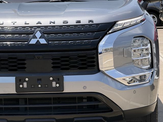 Used 2023 Mitsubishi Outlander SE Black Edition AWD/4WD image 9