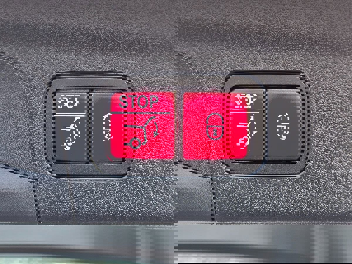 Used 2024 Mercedes-Benz GLE 350 4MATIC SUV image 76