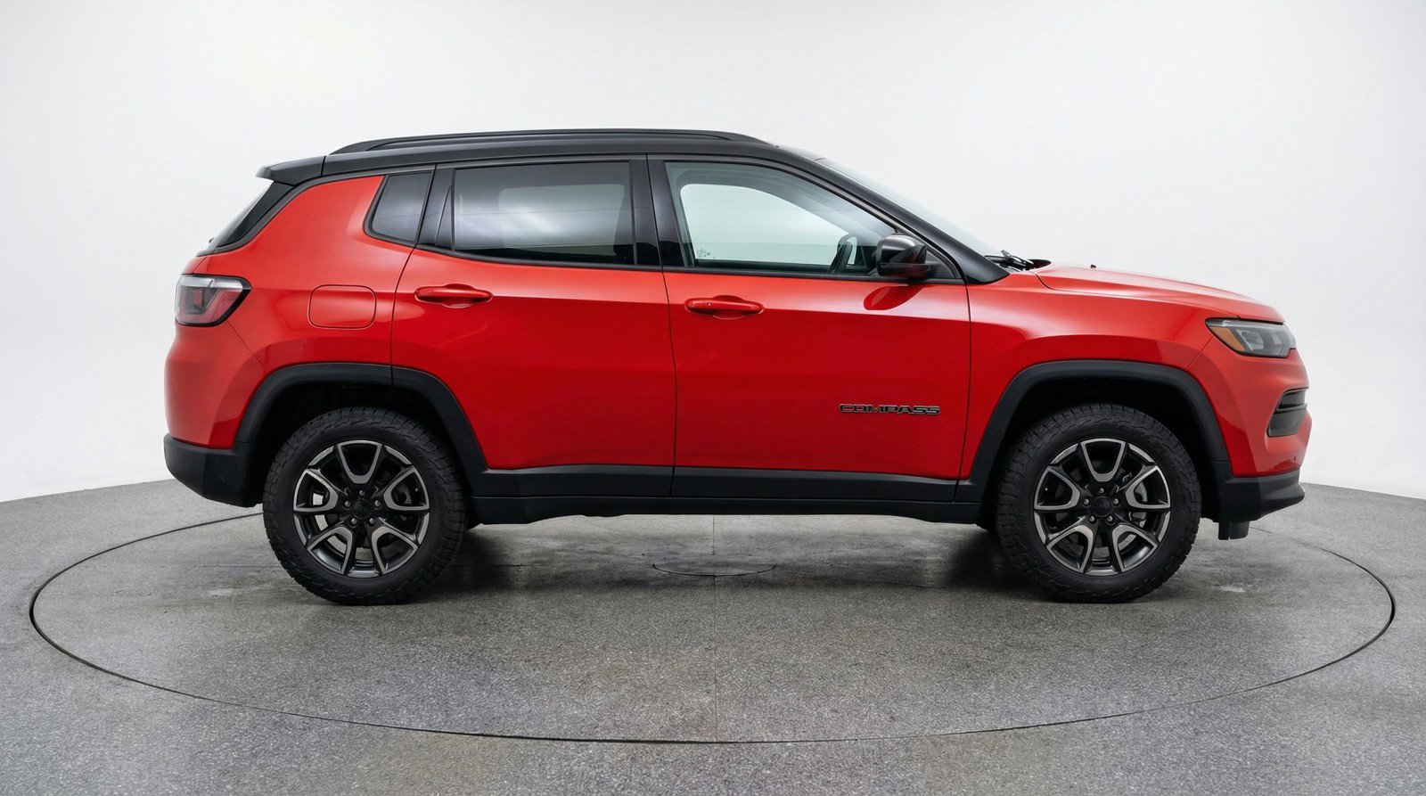 Used 2025 Jeep Compass Trailhawk AWD/4WD image 11