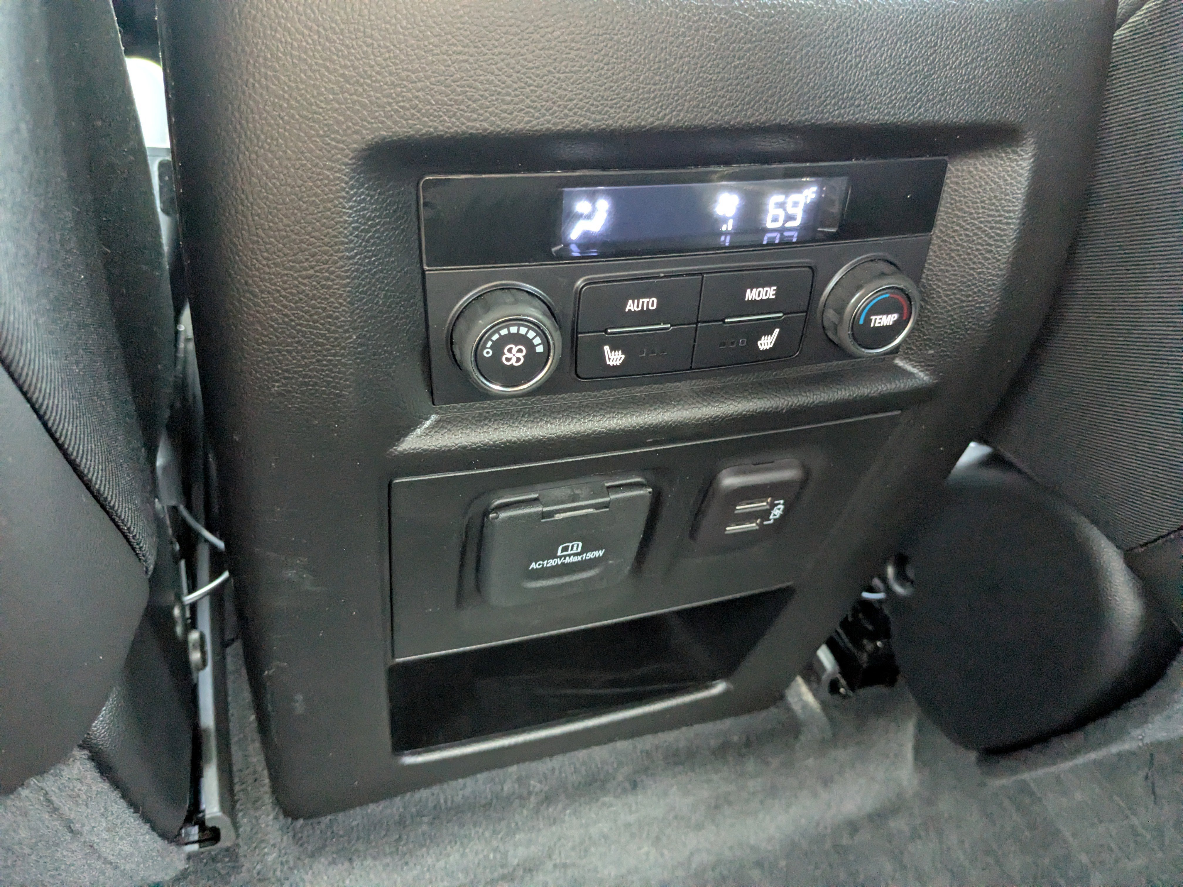 Used 2023 Chevrolet Traverse Premier image 16