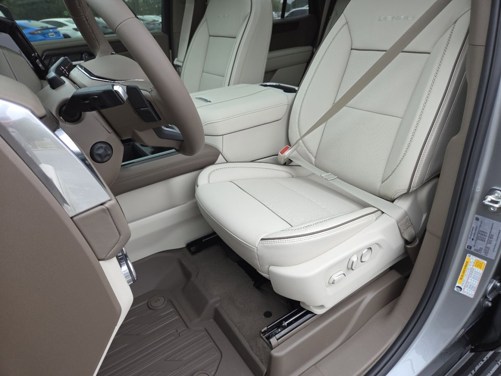 New 2026 GMC Yukon Denali image 32