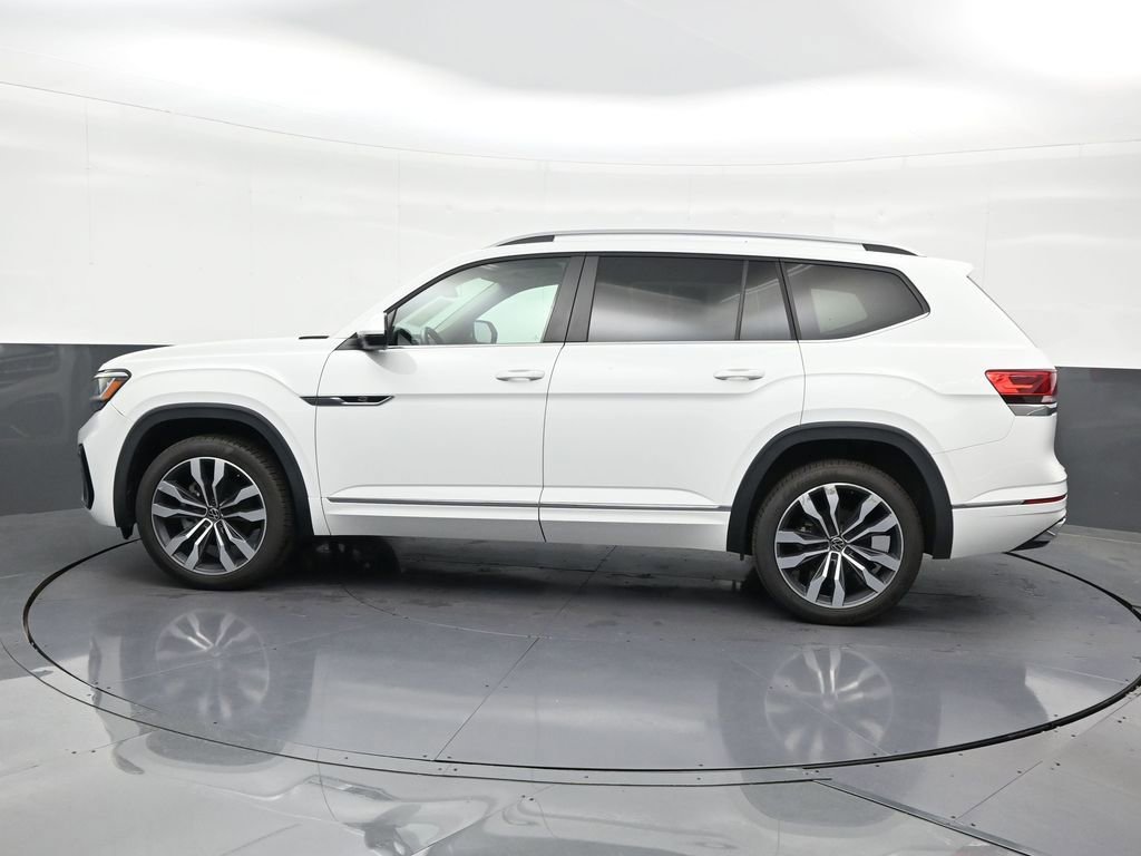 Used 2021 Volkswagen Atlas SEL R-Line FWD image 2