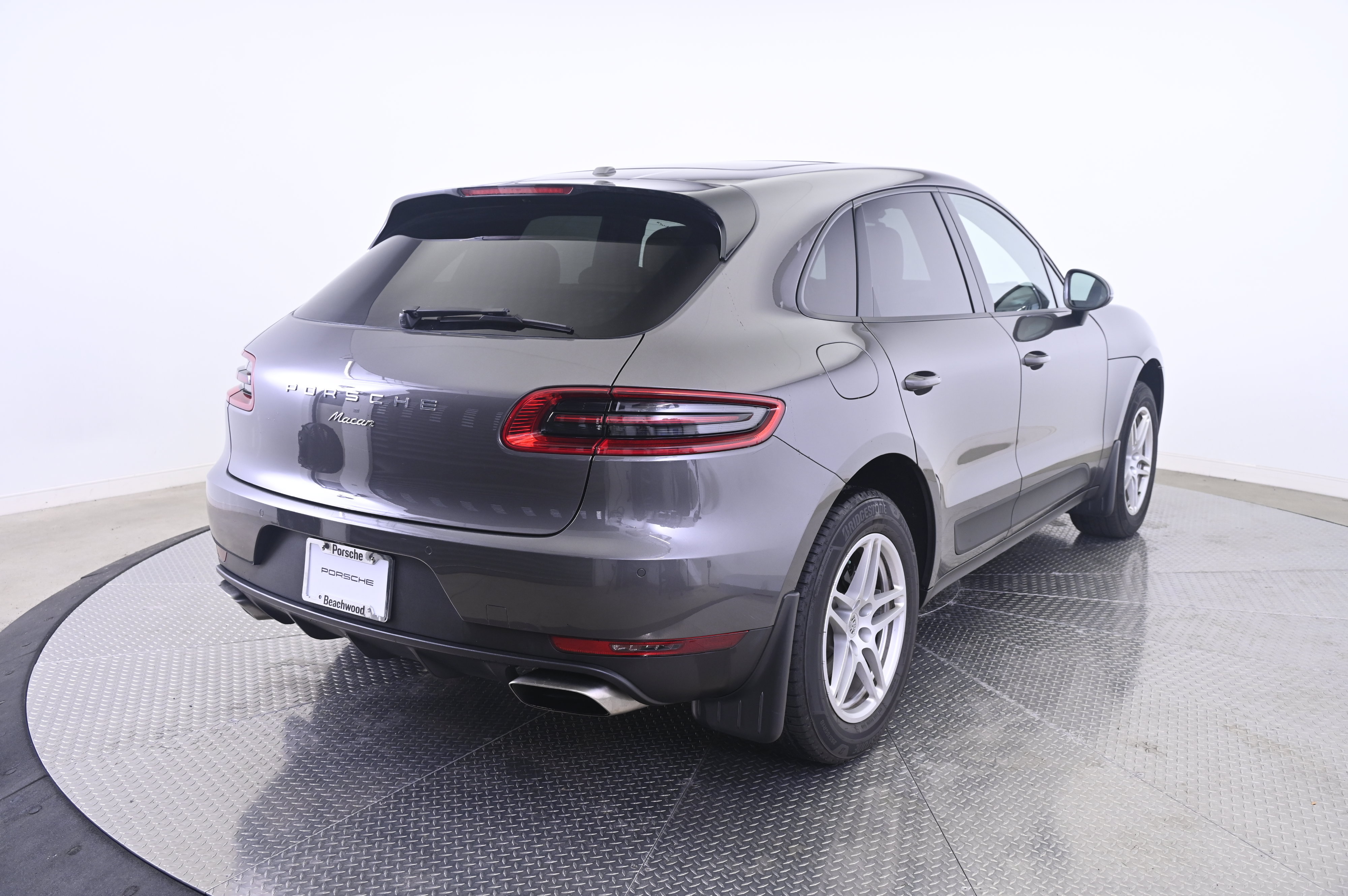 Used 2018 Porsche Macan AWD/4WD image 7