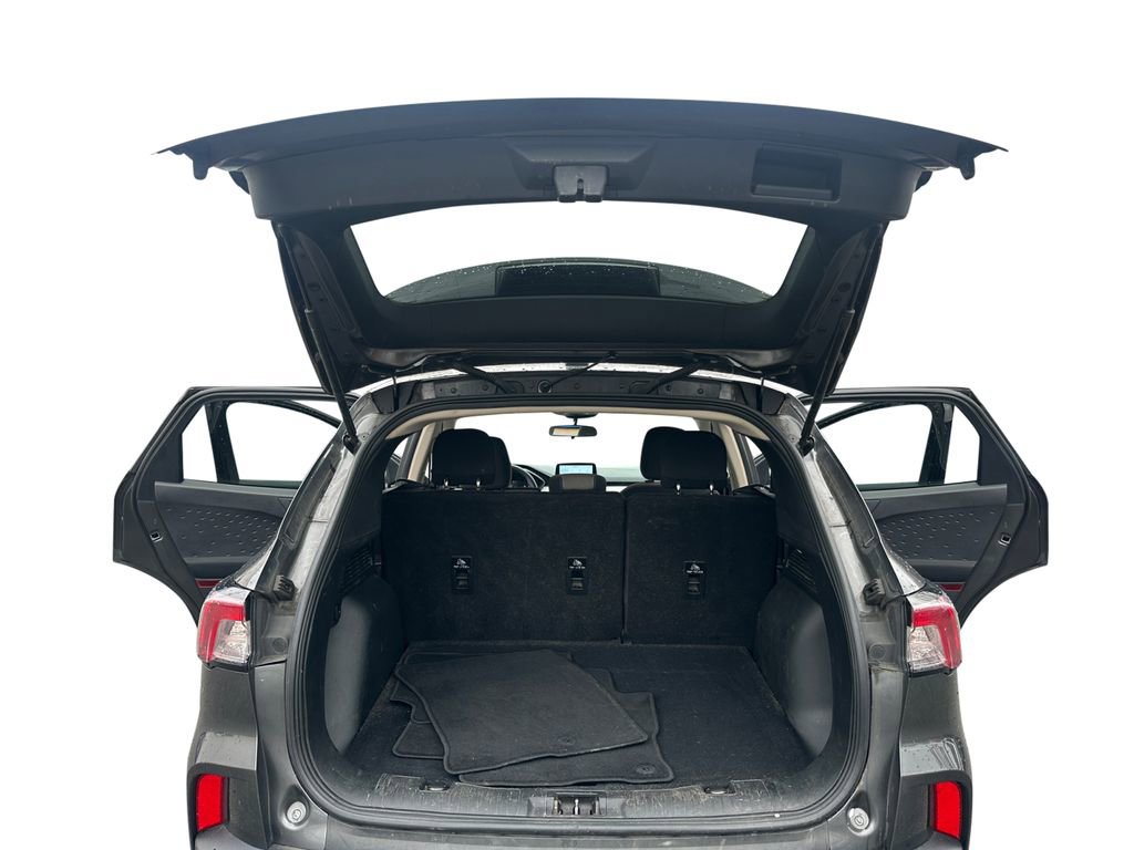 Used 2020 Ford Escape SE image 29