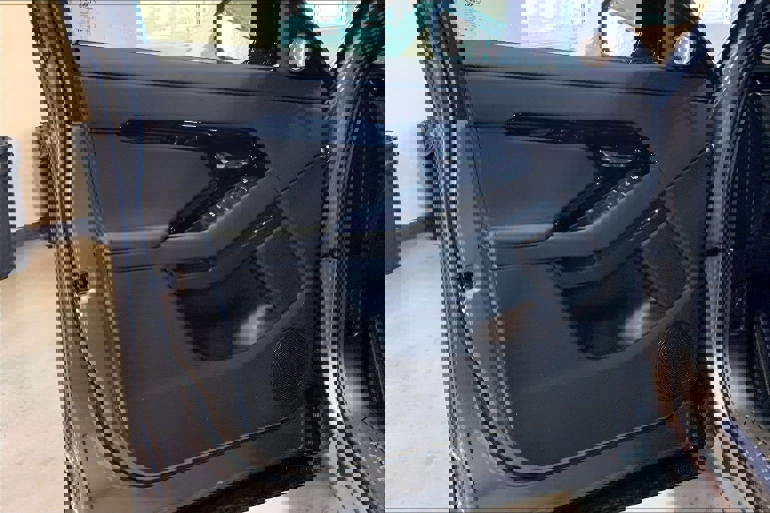 New 2026 Land Rover Range Rover Evoque Dynamic SE image 10