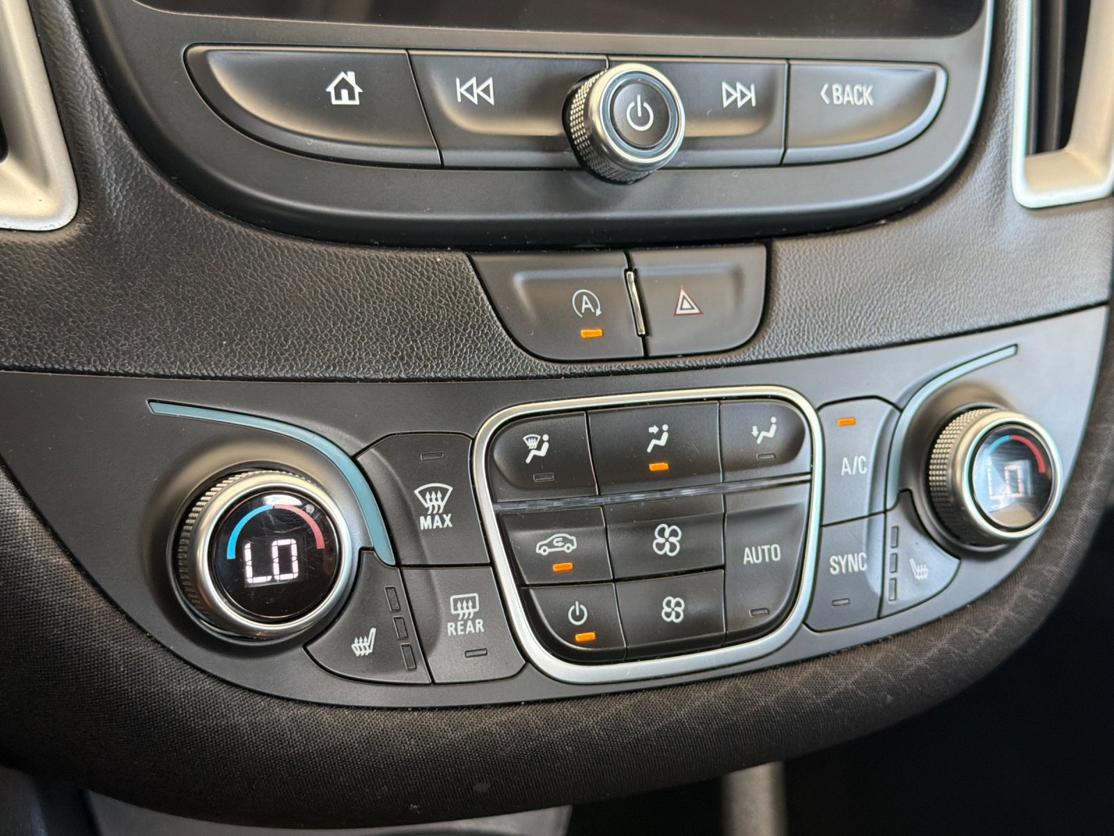 Used 2024 Chevrolet Malibu LT FWD image 21