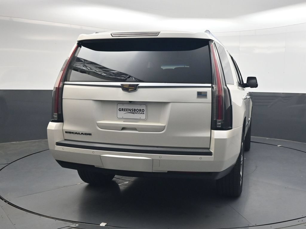 Used 2015 Cadillac Escalade Premium RWD image 5