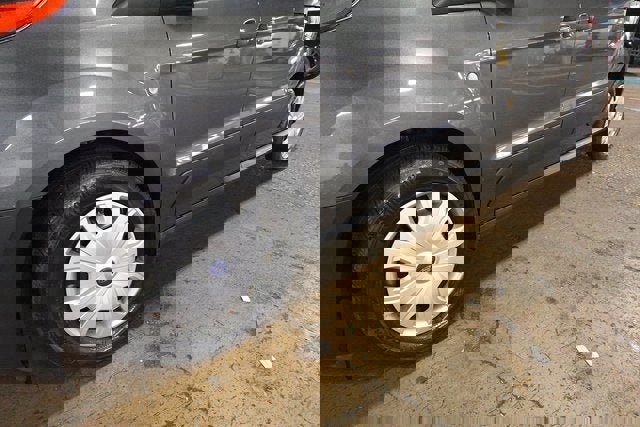 Used 2021 Ford Transit Connect XL image 26