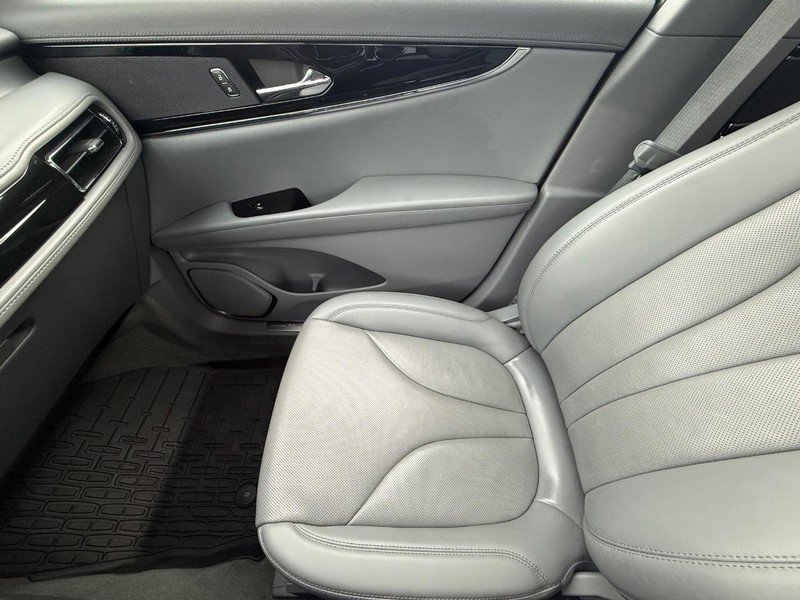 Certified 2023 Lincoln Nautilus Reserve image 19