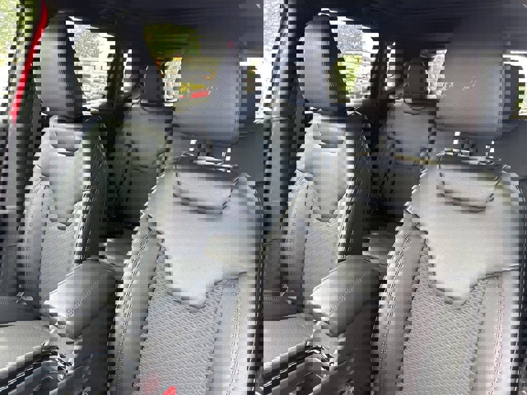 New 2025 Jeep Compass Latitude w/ Sun & Sound Group image 25