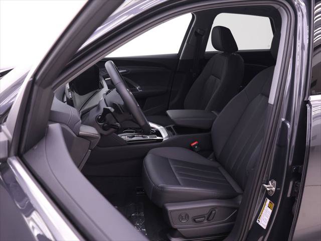 Certified 2025 Audi Q5 Premium w/ Convenience Package image 7