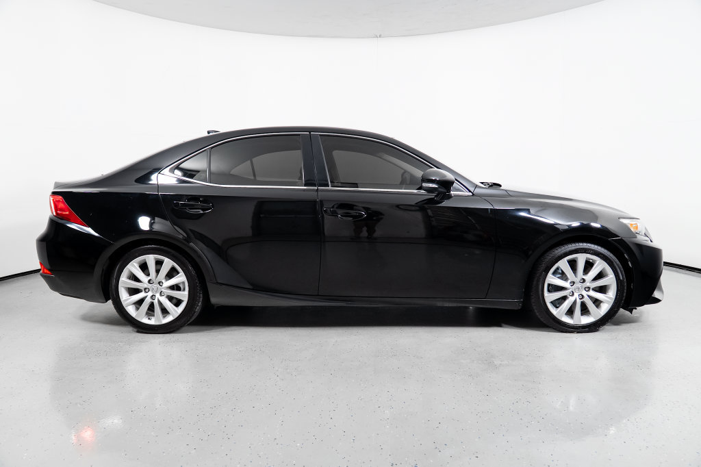 Used 2016 Lexus IS 200t RWD image 3