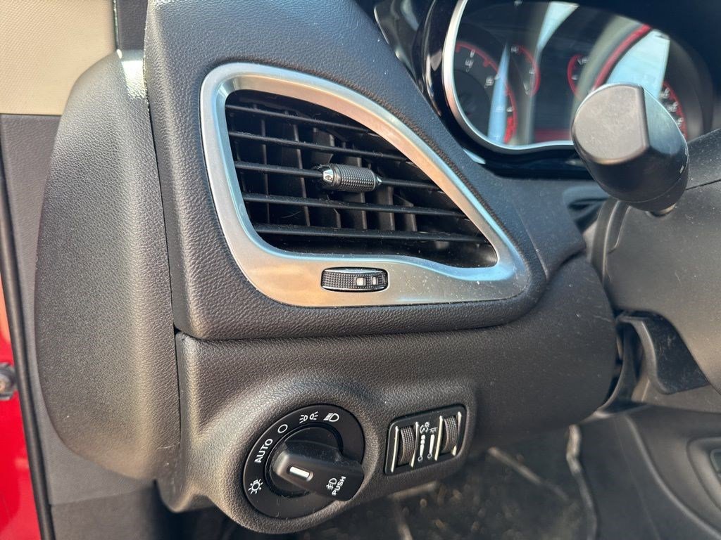 Used 2013 Dodge Dart SXT image 12