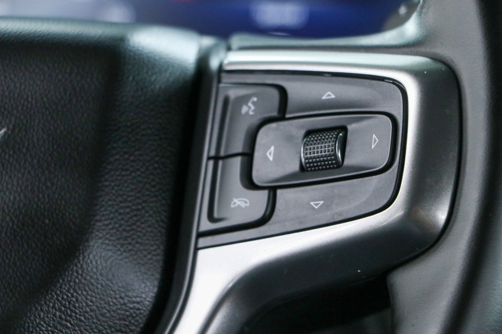 Used 2024 Chevrolet Silverado 1500 LT Trail Boss w/ Protection Package AWD/4WD image 15