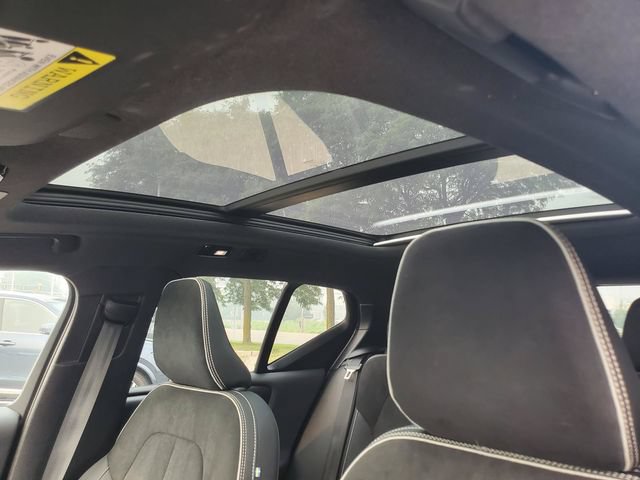 Certified 2026 Volvo XC40 B5 Ultra w/ Climate Package AWD/4WD image 13