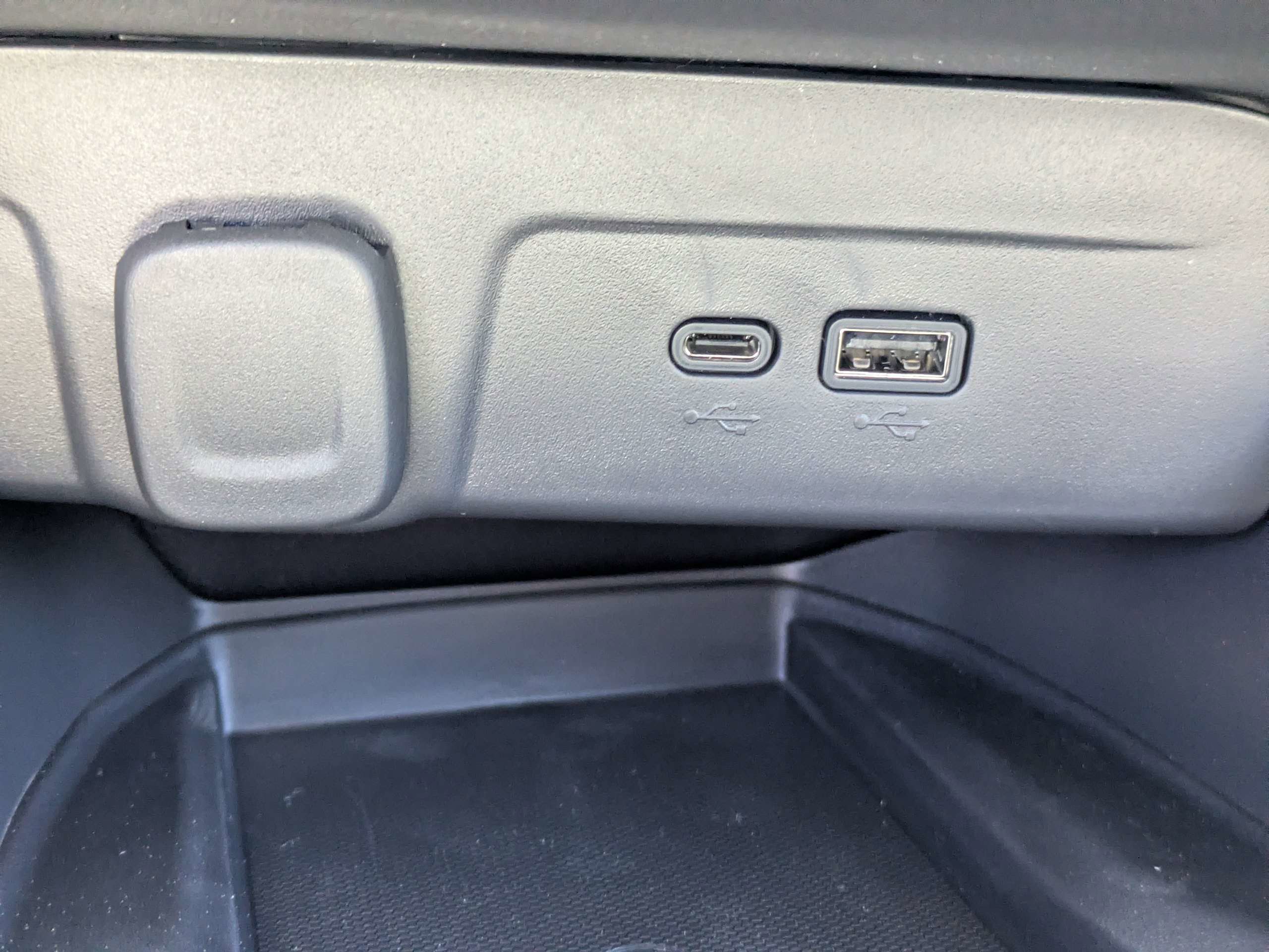 New 2026 Chevrolet Trax RS w/ Sunroof Package image 24