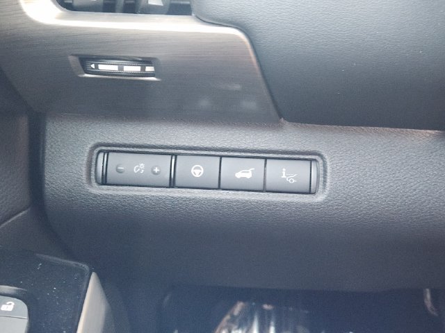 Used 2025 Nissan Pathfinder Platinum w/ Cargo Package FWD image 23