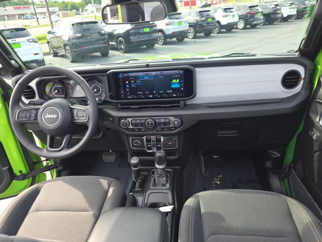 Used 2025 Jeep Wrangler Unlimited Sport AWD/4WD image 35