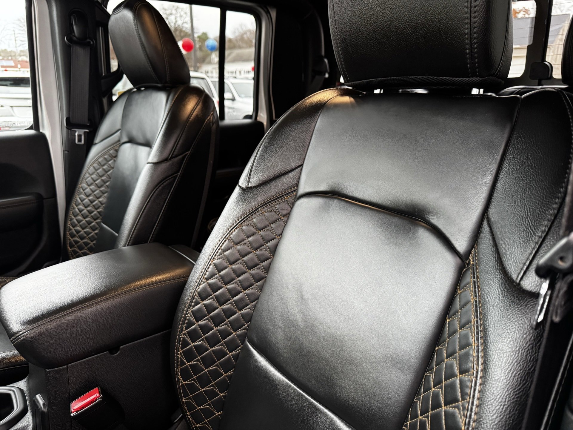 Used 2022 Jeep Gladiator Overland image 18