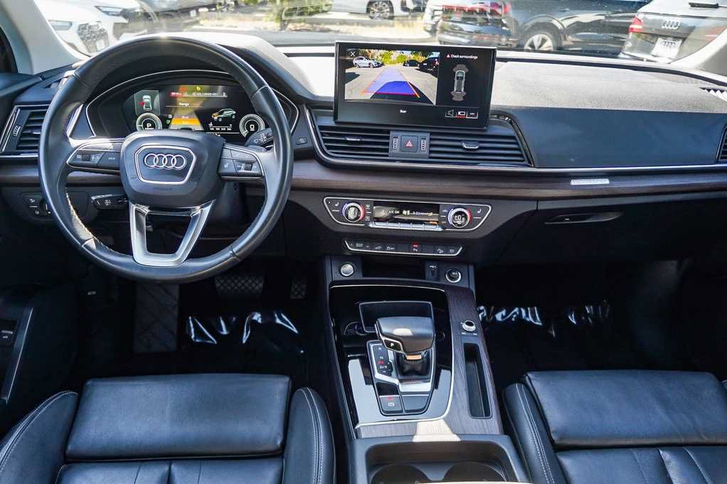 Used 2023 Audi Q5 e Premium w/ Convenience Package AWD/4WD image 12