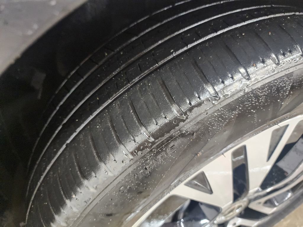 Used 2024 Mercedes-Benz GLB 250 4MATIC image 37