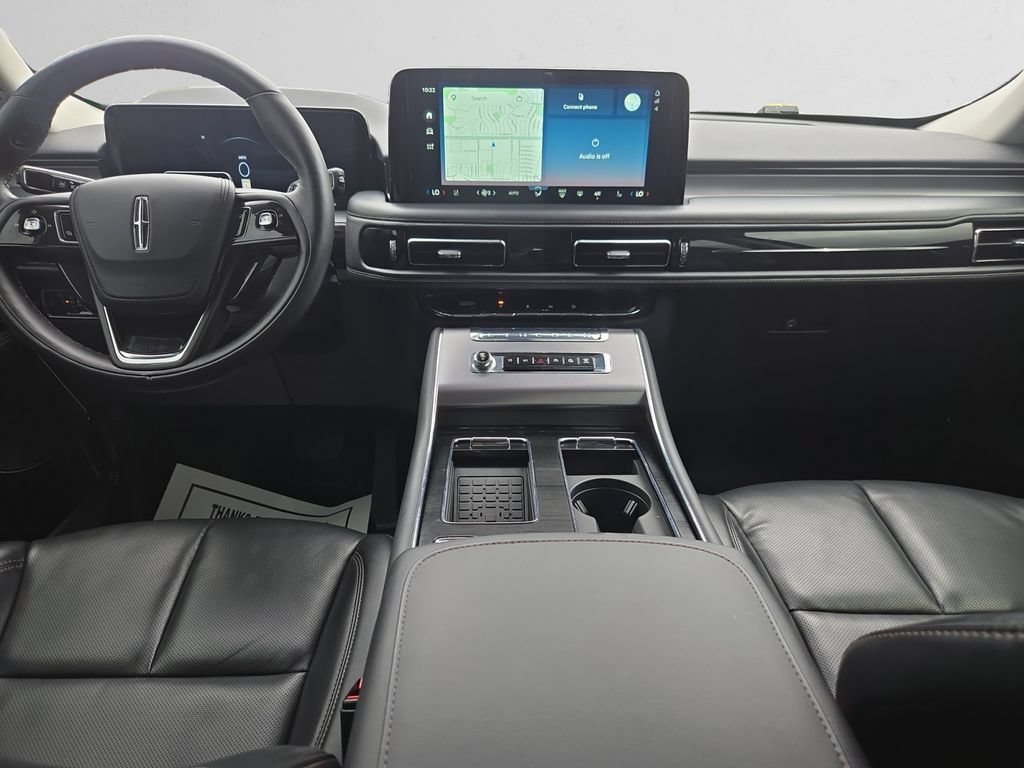 Used 2025 Lincoln Aviator AWD w/ Jet Appearance Package image 11