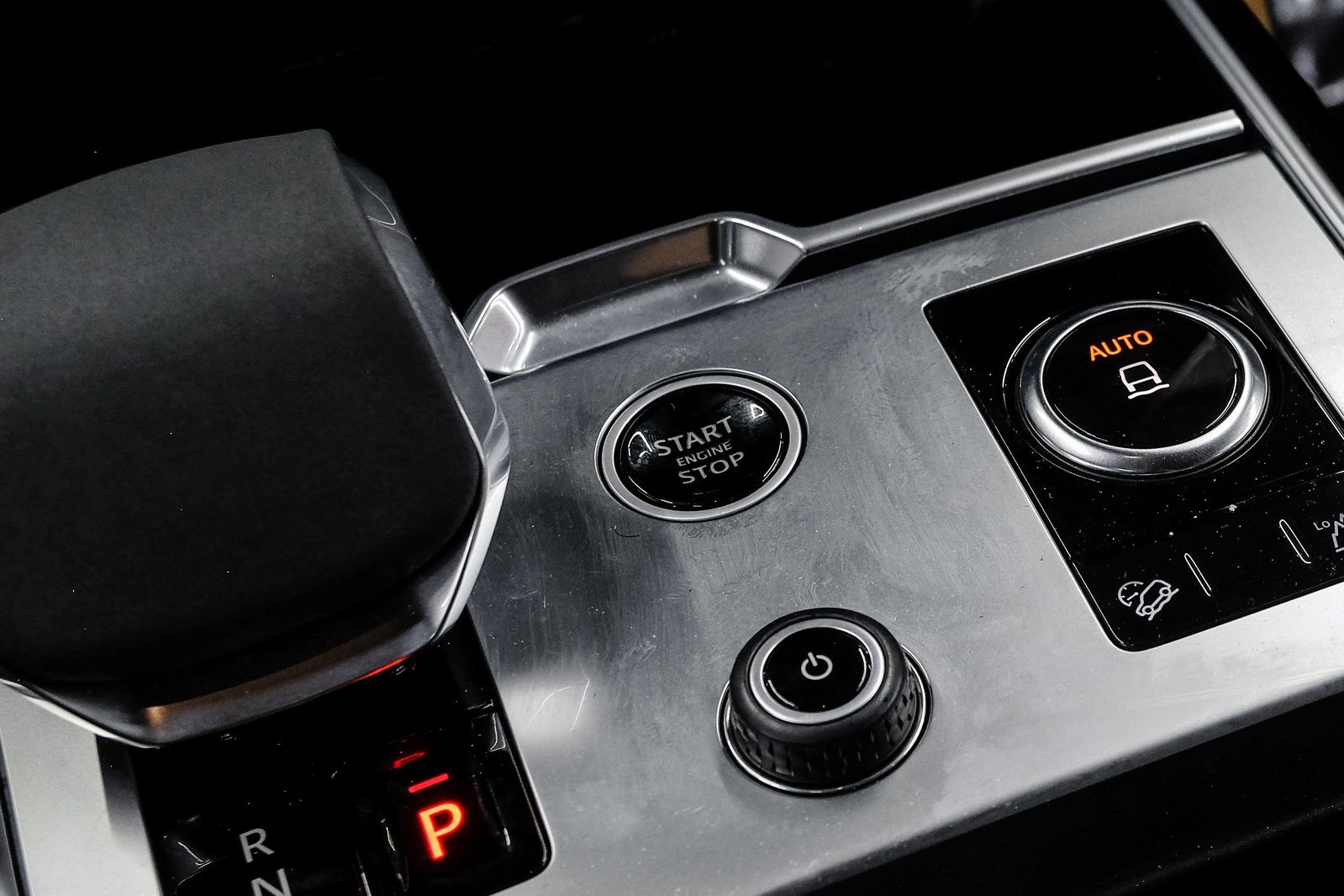 Used 2023 Land Rover Range Rover Autobiography image 30