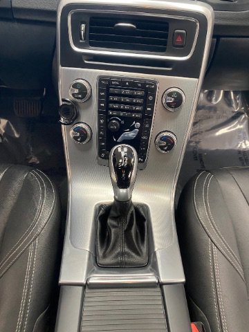 Used 2018 Volvo S60 T5 Dynamic w/ Vision Package image 21