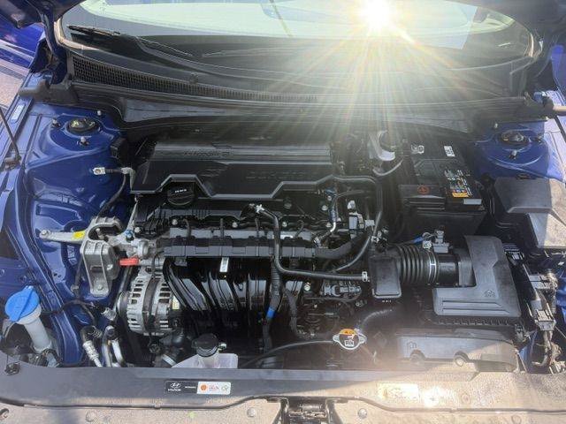 Used 2024 Hyundai Elantra SEL FWD image 9