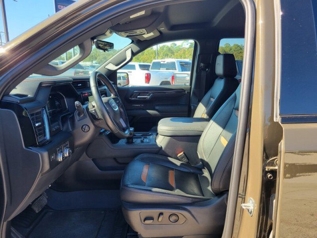 Used 2023 GMC Sierra 1500 AT4 w/ AT4 Premium Package image 9