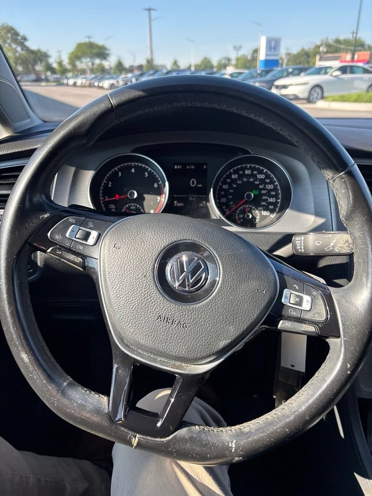 Used 2016 Volkswagen Golf S FWD image 24