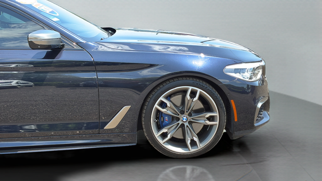 Used 2020 BMW M550i xDrive AWD/4WD image 25