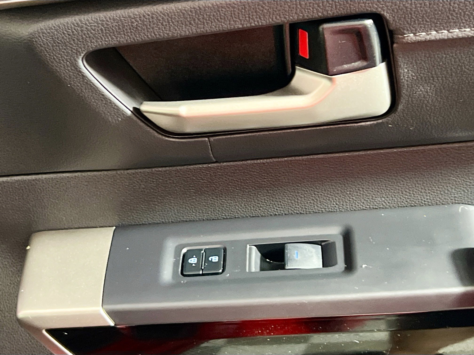 Used 2024 Toyota Tundra Limited image 32