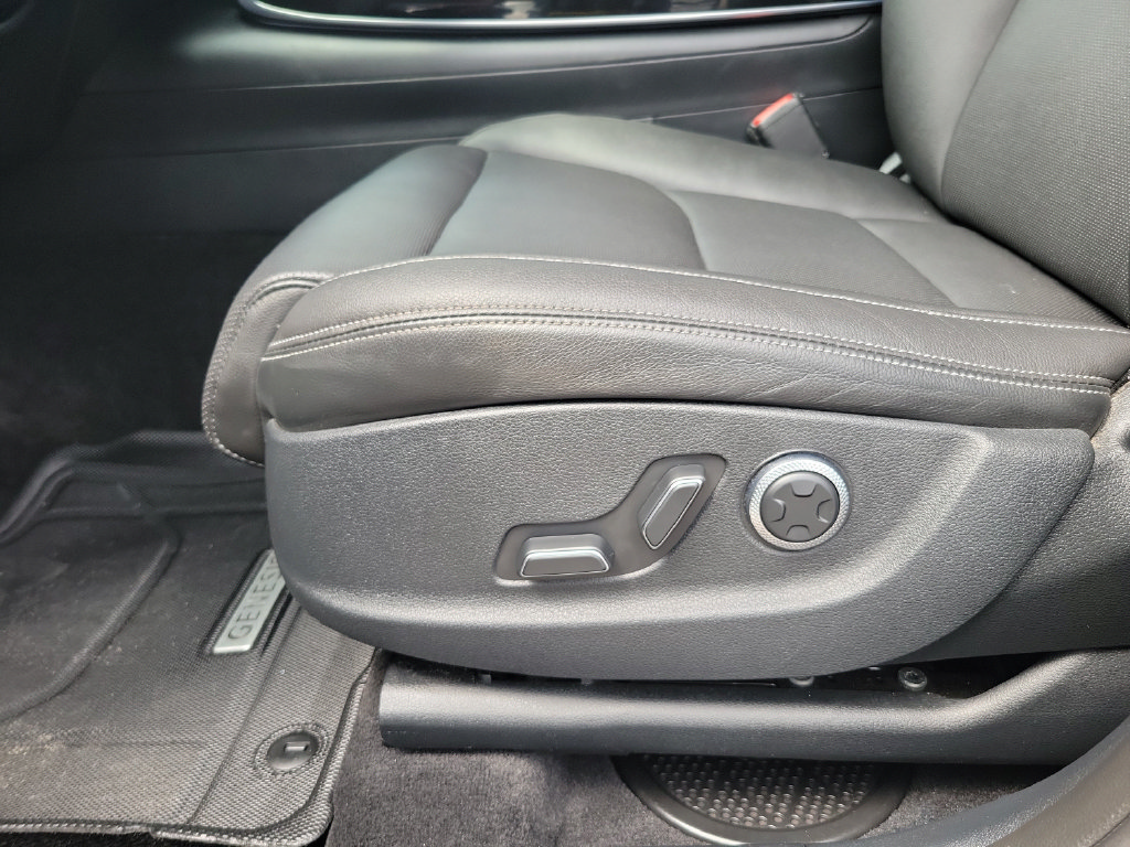 Used 2023 Genesis GV70 2.5T AWD/4WD image 19