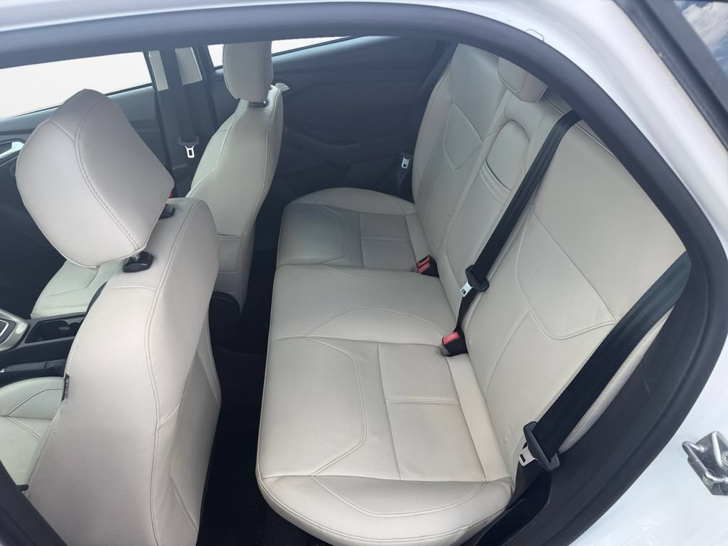 Used 2015 Ford Focus Titanium FWD image 13