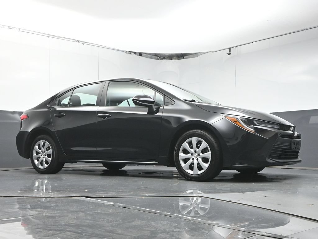Used 2023 Toyota Corolla LE FWD image 36