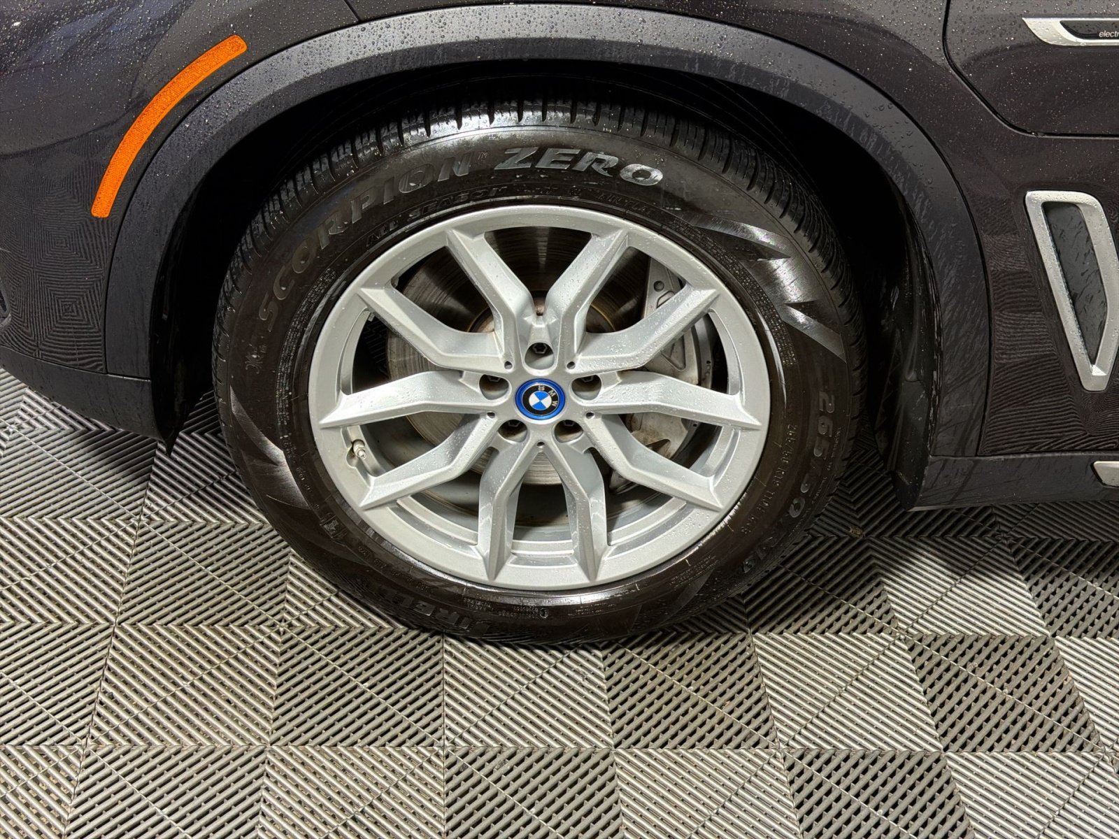 Used 2023 BMW X5 xDrive45e AWD/4WD image 12