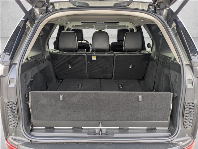 Used 2017 Land Rover Discovery First Edition image 19